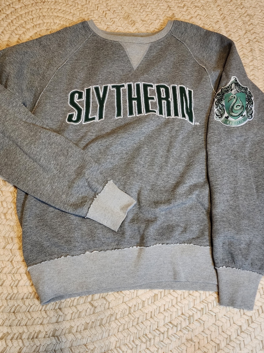 Official Universal Studios Harry Potter Slytherin Sweatshirt Medium Crewneck